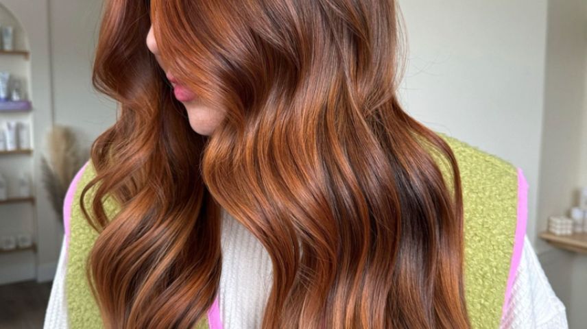 Copper wavy long hair coloured by evo hue-verse